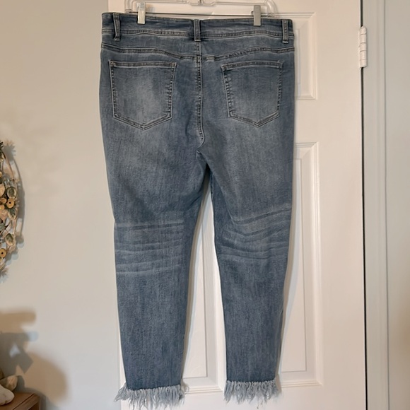 One 5 One Denim Jean Flower Embroidery and fringe at hem - Picture 7 of 11